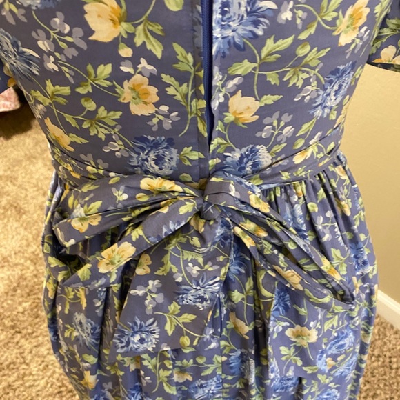 Laura Ashley Vintage Prairie Dress Size 4 - Picture 5 of 5